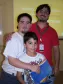 O Rodrigo Antunes com os visitantes Jorge P. Toledo (esq.) e Victor J. Quintana 