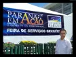 O secretário da Agricultura, Valter Bianchini visita a feira de serviços, Paraná em Ação