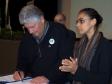 O Governador do Paraná, Roberto Requião e ao seu lado a Ministra do Meio Ambiente, Marina Silva na assinatura dos convênios, termos de compromisso e de cooperação técnica com diversas secretarias do governo paranaense