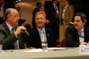 A esq. o secretário da Fazenda Luiz Carlos Hauly ao seu lado  o diretor-presidente da Celepar, Jacson Carvalho Leite e presidente da diretoria do Conselho Fiscal da Associação Brasileira de Entidades Estaduais de Tecnologia da Informação e Comunicação (Abep) e o presidente do Conselho de Associadas, Joaquim José Fernandes da Costa Junior