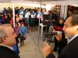 O secretário de Assuntos 
Estratégicos e diretor presidente 
da Celepar, Nizan Pereira e o 
público prestigiando a 
inauguração do Telecentro 
Paranavegar em Pinhais