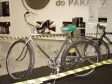 No Espaço Cultural Santos Dumont, da Companhia de Informática do Paraná (Celepar), exposição “A bicicleta como meio de transporte sustentável”, exemplares de bicicletas, informativos sobre a escolha, uso correto, fatores positivos e curiosidades sobre o veículo