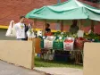 Os empregados aproveitaram e saíram da feira com muitos produtos