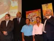 O presidente da Celepar Vanderlei 
Iensen, secretário Nizan Pereira, 
Rubinho, vice-prefeito de Morretes, 
Lico, presidente da Associação de 
Pescadores de Morretes e o 
governador Roberto Requião durante 
a Escola de Governo