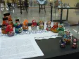 Exposição Cultura Eslava no espaço Cultural Santos Dumont dos artistas paranaenses Eloir Jr. e Alice de Fátima Noga. É composta de várias peças de Pêssankas, ou Pisánkis, os tradicionais ovos coloridos, cujas pinturas traduzem símbolos, figuras, palavras, passagens de vida e celebrações dos povos da Ucrânia e da Polônia. Matyoszkas e Babuszkas, as tradicionais bonecas de origem russa, bastante difundidas nos países do leste europeu (29/03/2010)