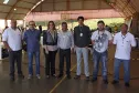 Alzemar Venâncio, o prefeito de Guaíra, Fabian Vendruscolo, a secretária da Justiça, Cidadania e Direitos Humanos, Maria Tereza
Uille Gomes, Valderi Pereira da Silva, o supervisor do núcleo de Umuarama, Igor Fernando de Melo Garbo, o empregado do núcleo de Maringá, Helio de Paula Moraes, e o empregado do núcleo de Umuarama, Silvio Gil de Luna.