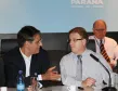 O presidente Jacson Carvalho Leite apresenta ao secretário José Richa Filho os cases de BI's desenvolvidos pela Celepar para a SEIL