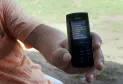 Os caminhoneiros que aguardam no Pátio de Triagem do Porto de Paranaguá recebem mensagem no celular, avisando da liberação do terminal no Corredor de Exportação   