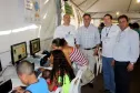 O prefeito Carlos Alberto de Paula Junior conhece o programa de inclusão digital da Celepar. Na foto, ele ao lado de Alzemar Venâncio, Timothy Sdwin Squair e Valderi Pereira da Silva