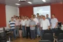 Jacson Carvalho Leite e prefeitos e secretários que participaram da reunião na Amepar