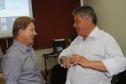 O presidente da Celepar, Jacson Carvalho Leite e o presidente da Amepar, Luiz Nicácio durante reunião em Londrina