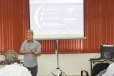 O presidente Jacson Carvalho Leite fala aos prefeitos da Amepar sobre soluções de TIC