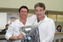 Mauricio Oliveira Ferreira homenageado pelos seus 25 anos de serviços prestados na Celepar. 
