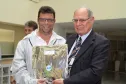 Gilmarcos Baggio Melim homenageado pelos seus 35 anos de serviços prestados na Celepar. 