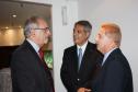 A partir da esq. o secretário Executivo, René Lapyda (Prodesp/SP), o secretário de Infraestrutura e Logísitca, de acordo com seu titular, José Richa Filho e o diretor-presidente da Celepar, Jacson Carvalho Leite atual presidente do Conselho Fiscal da diretoria da Associação Brasileira de Entidades Estaduais de Tecnologia da Informação e Comunicação (Abep)