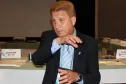 o diretor-presidente da Celepar, Jacson Carvalho Leite e presidente da diretoria do Conselho Fiscal da Associação Brasileira de Entidades Estaduais de Tecnologia da Informação e Comunicação (Abep)