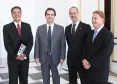 O Governo do Paraná lançou nesta segunda-feira (22) o novo site do Departamento de Trânsito do Paraná e o serviço de renovação automática da Carteira Nacional de Habilitação. Na fato, o secretário de Infraestrutura e Logística, José Richa Filho; o deputado estadual Wilson Quinteiro, o diretor geral do Detran, Marcos Traad e o presidente da Celepar, Jacson Carvalho Leite