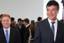 O presidente Jacson Carvalho Leite ao lado do governador Beto Richa, na cerimônia no Palácio Iguaçu