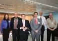 O secretário Carlos Eduardo de Moura esteve acompanhado pelos assessores Simone Bastos e Gerson. Pela Celepar, além do presidente Jacson Leite, participaram da reuinião o assessor Adão Antônio Pedroso (ASREX) e Odemir Bara (GDS-A)