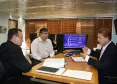Reunião na Celepar entre o secretário Amauri Escudero (centro) e os diretores Jacson Carvalho Leite e Danilo Scalet trata de apoio mútuo na área de tecnologia da informação e comunicação