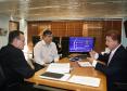 Reunião na Celepar entre o secretário Amauri Escudero (centro) e os diretores Jacson Carvalho Leite e Danilo Scalet trata de apoio mútuo na área de tecnologia da informação e comunicação