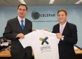O promotor de justiça Eduardo Cambi entrega camiseta do movimento ao presidente Jacson Carvalho Leite