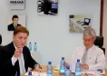 O presidente Jacson Carvalho Leite e secretário Cassio Taniguchi na reunião do Conselho de Administração da Celepar   