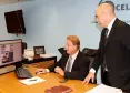 O presidente Jacson Carvalho Leite apresenta ao subprocurador geral da Justiça para Assuntos de Planejamento Institucional do MP, Bruno Galatti a estrutura do Centro Integrado de Informações Estratégicas (CIIE-PR)