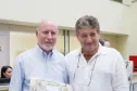 Carlos Alberto Sowek homenageado pelos seus 35 anos de serviços prestados na Celepar. 