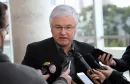 Secretário chefe da Casa Civil, Valdir Rossoni, fala à imprensa após reunião com o secretariado.Curitiba, 22/06/2016.