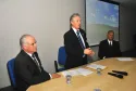 Na foto (E/D): presidente da Câmara Temática Omar Sabbag Filho, secretário estadual para Assuntos da Copa Mario Celso Cunha e o técnico Adão Antonio Pedroso, da Celepar. 