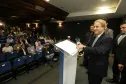 O secretário para Assuntos Estratégicos, Edson Casagrande e o presidente da Celepar, Jacson Carvalho Leite, assinam protocolo de intenções, para instalação da Rede 399 de internet para todos.Curitiba, 26-03-14.Foto: Arnaldo Alves / ANPr.