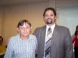 O funcionário da CELEPAR, Carlos Roberto Paseri, comemorando seus 30 anos de serviços prestados para a empresa, os nossos agradecimentos, ao seu lado o diretor de desenvolvimento, Henrique Salatino Miorelli 