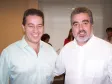 O funcionário da CELEPAR, José Anízio Salazar, comemorando seus 30 anos de serviços prestados para a empresa, os nossos agradecimentos, ao seu lado o diretor de serviços IP e multímidia, Cláudio Crossetti Dutra 
