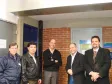 A partir da esq. da Ouvidoria da 
CEASA/Pr, Marco Antonio de 
Figueiredo,  o gerente de 
desenvolvimento de soluções (GDS-A), 
Rubens Miranda Junior, o gerente de 
serviços operacionais, Altamir Brun, 
o diretor presidente da CEASA/Pr, 
Antônio Comparsi de Mello e o diretor
 de desenvolvimento, Henrique 
Salatino Miorelli