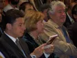 Na foto, o presidente da Paraná
Esporte, Ricardo Gomyde, Ítala
Nandi e o Governador do Paraná,
Roberto Requião, na Escola de
Governo, no dia 18 de dezembro de
2007