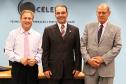 O presidente da Celepar, Jacson Carvalho Leite, com o  presidente da AERP, Márcio Villela, e o diretor administrativo-financeiro, Lucio Alberto Hansel