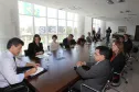 Goverador Beto Richa assina o Pacto pela Identidade Cidadã, acompanhado pela procuradora regional do Ministério Público Federal, Antonia Sanches, e a secretária estadual da Justiça, Cidadania e Direitos Humanos, Maria Tereza Uille Gomes. Curitiba, 08/10/2013. Foto: Orlando Kissner/ANPr