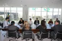 Goverador Beto Richa assina o Pacto pela Identidade Cidadã, acompanhado pela procuradora regional do Ministério Público Federal, Antonia Sanches, e a secretária estadual da Justiça, Cidadania e Direitos Humanos, Maria Tereza Uille Gomes. Curitiba, 08/10/2013. Foto: Orlando Kissner/ANPr