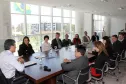 Goverador Beto Richa assina o Pacto pela Identidade Cidadã, acompanhado pela procuradora regional do Ministério Público Federal, Antonia Sanches, e a secretária estadual da Justiça, Cidadania e Direitos Humanos, Maria Tereza Uille Gomes. Curitiba, 08/10/2013. Foto: Orlando Kissner/ANPr