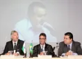 Mesa de abertura - Diretor Presidente do Serpro - Marcos Mazoni ; Presidente da Dataprevi - Rodrigo Ortiz ; Deputado Estadual - Edson Praczyk ; Ao Fundo no telão, o Diretor de TI da Celepar - Claudio Dutra.