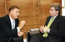   O presidene Jacson Carvalho Leite e o secretário de Segurança Pública, Reinaldo de Almeida César tratam de questões de inteligência para a área de segurança no Estado. Entre elas, o desenvolvimento do novo site para a Operação Verão 2011/2012 