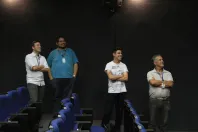 No aniversário da Celepar, empregados participam de ação com games e realidade virtual e doam caixas de leite para associação