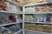Terceira remessa de alimentos não perecíveis da merenda chega às escolas do Paraná