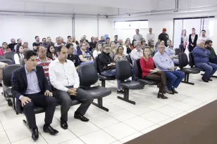 Prefeitura de Arapongas implanta Central 156