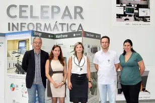 A equipe da Celepar: Gilmar Tesserolli, Marcia Vojciechowski, Debora Ruedell, Cristiano Alcantara e Leticia Reveline, da Secretária da Família e Desenvolvimento Social