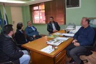 Carambeí assina contrato do Prefeitura 156
