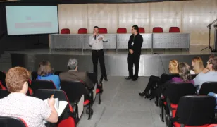 Carlos Pessoa e Dalton Luiz Marcílio apresentaram a solução de BI desenvolvida pela Celepar - Data: 13/05/2011