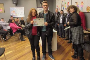 Curso de Acesso à Internet e Redes Sociais inclui mais de 60 idosos de Pato Branco no mundo digital 