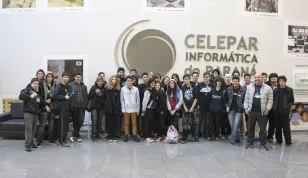 Alunos da TECPUC visitam a Celepar 